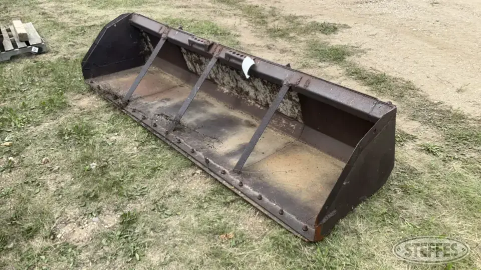 Melroe Skid Steer Bucket