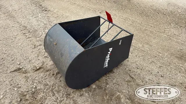 Priefert hay & grain hopper