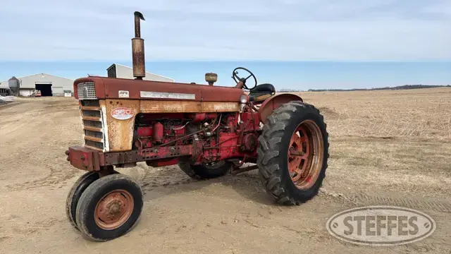 1963 Farmall 560