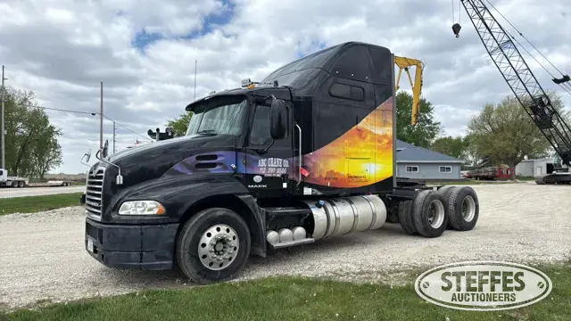 2013 Mack Pinnacle CXU613