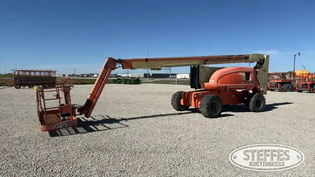 2004 JLG 800AJ