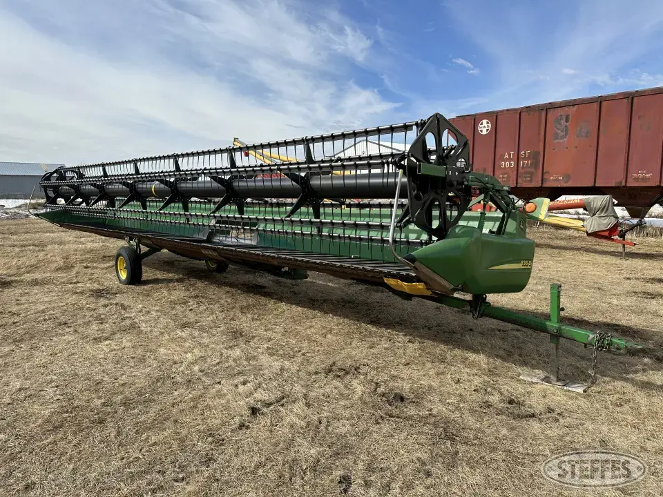 2006 John Deere 936D Draper Head