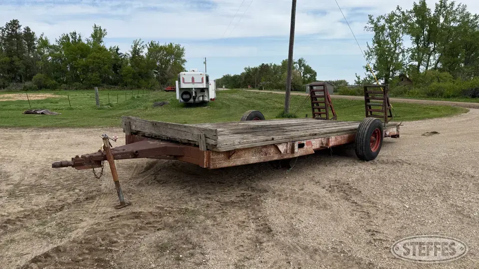 Shop-built single axle equipment trailer Flatbed Trailer