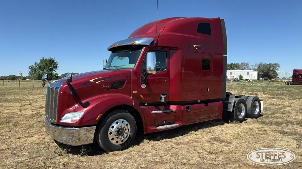 2021 Peterbilt 579 Conventional Truck with Sleeper