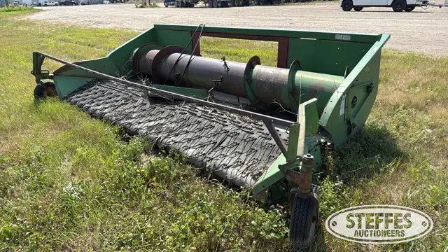John Deere 212