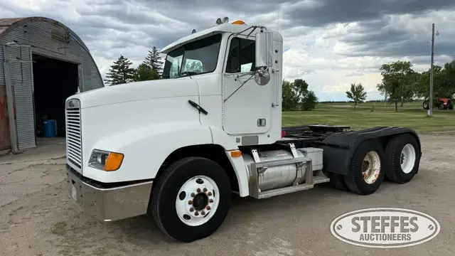 2003 Freightliner FLD112
