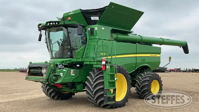 2016 John Deere S690