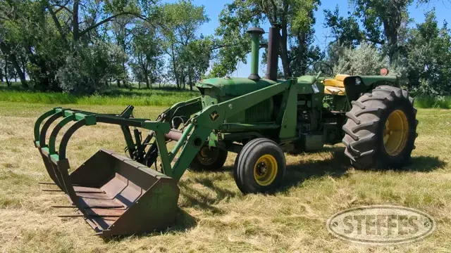 1972 John Deere 4320