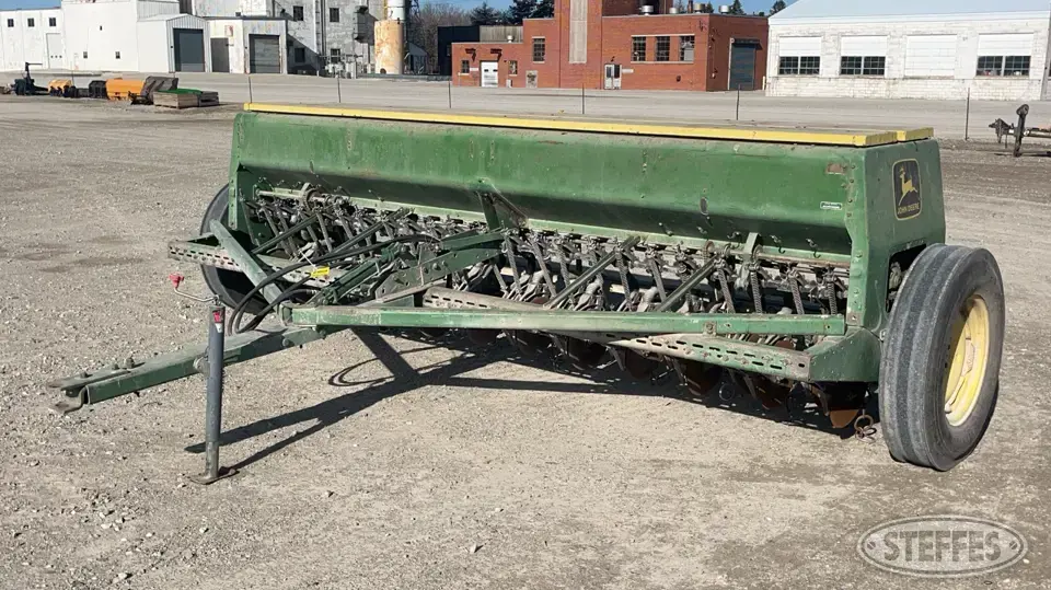 John Deere 8300 Press Drill