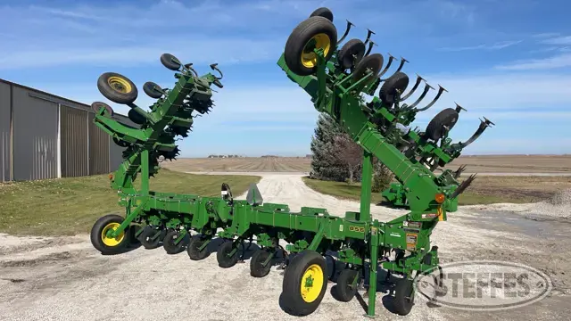 1997 John Deere 856