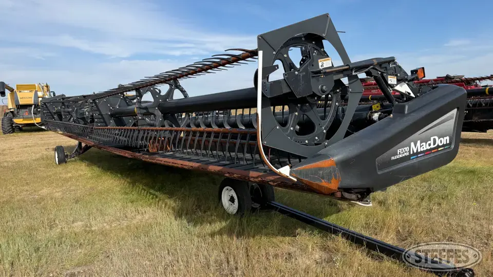 2011 MacDon FD70 Draper Head