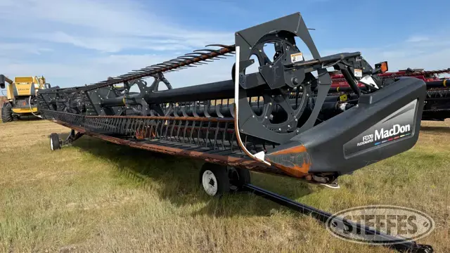 2011 MacDon FD70