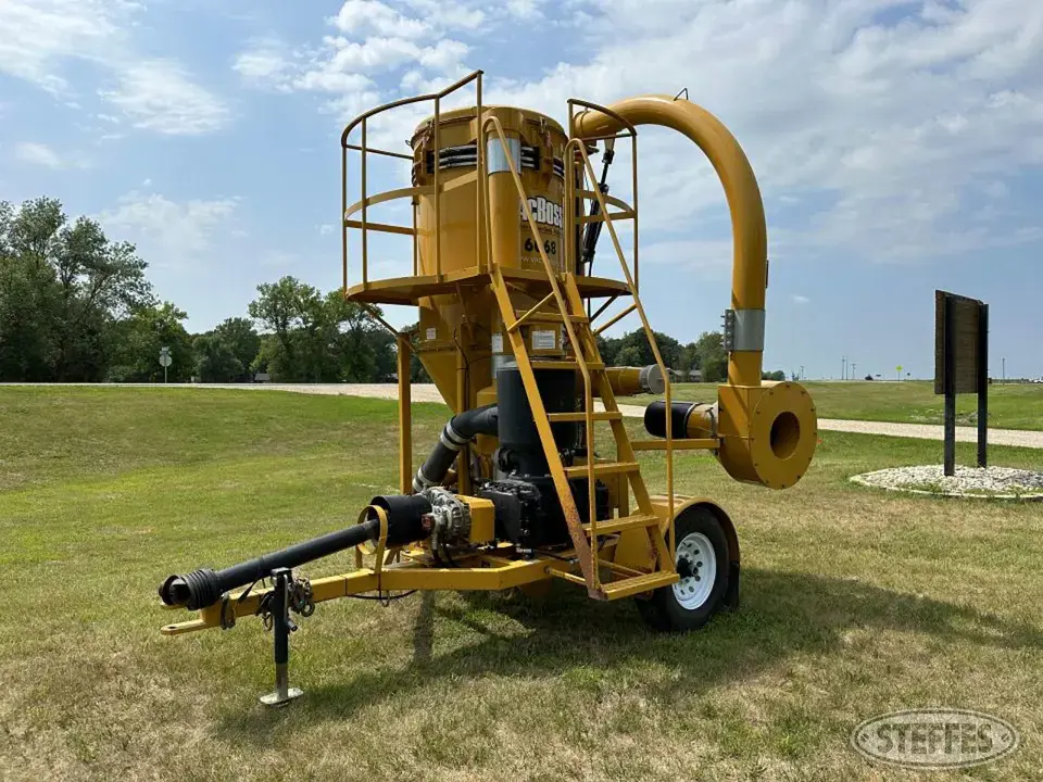 2020 VacBoss 6068 Pneumatic Grain Equipment