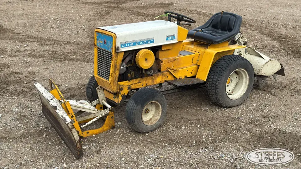 International Cub Cadet 123 Collectible Machinery-Other