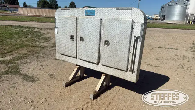 Merrit headache rack