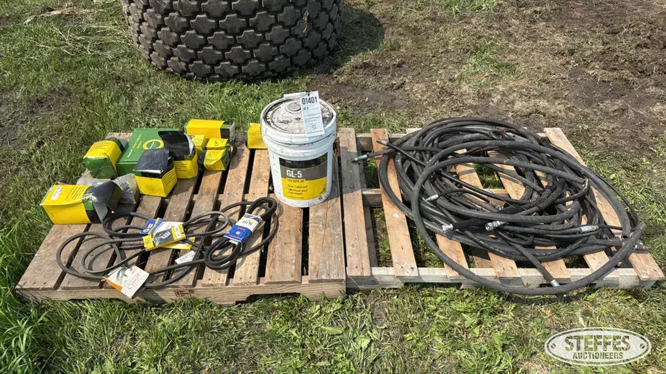 John Deere parts Ag Equipment Part