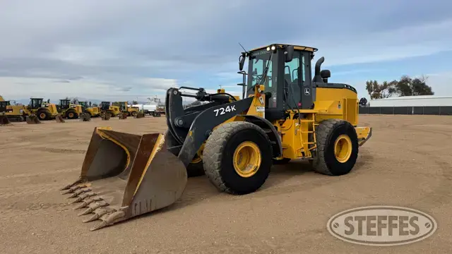 2015 Deere 724K