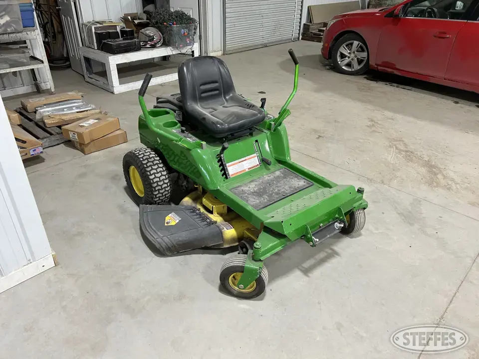 2011 MTD 17AF2ACS004 Lawn Tractor