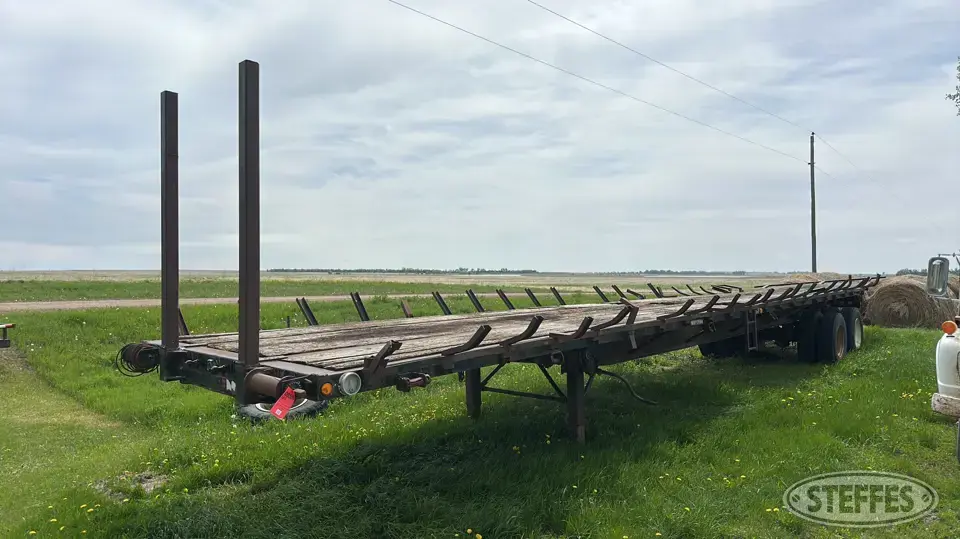 1980 Transcraft Tandem axle flatbed trailer