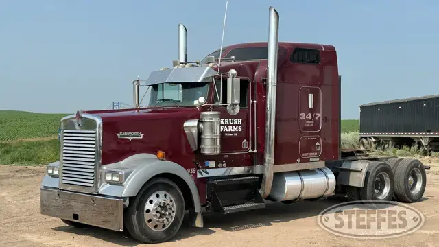 2001 Kenworth W900