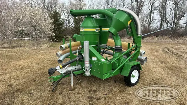 2012 Walinga Agri-Vac 6614