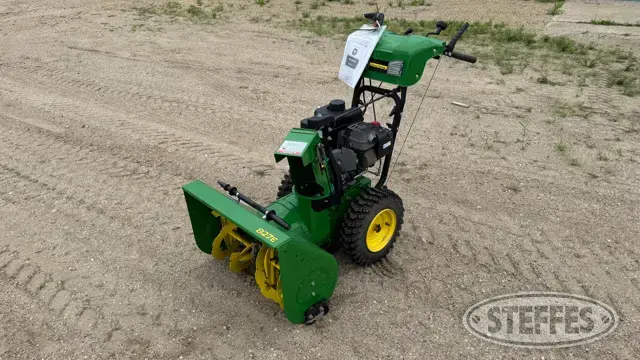 John Deere 827E