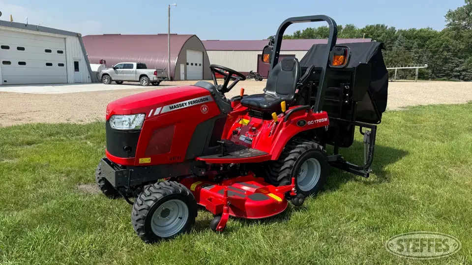 2019 Massey Ferguson GC1725M Lawn Tractor