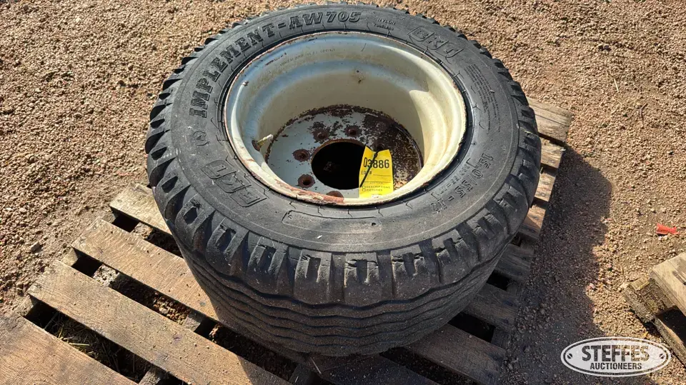 BKT Implement-AW705 15.0/55-17 tire Tractor-Implement Tire