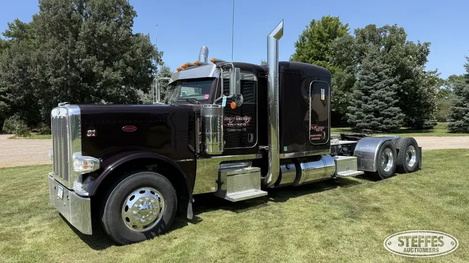 2020 Peterbilt 389 Conventional Truck with Sleeper