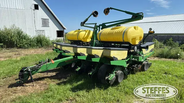 1997 John Deere 1760 Conservation