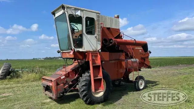 1977 International 715