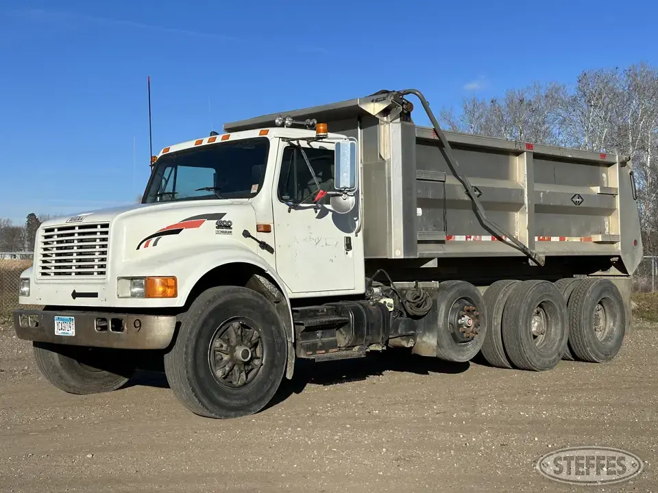 1995 International 4900 Dump Truck