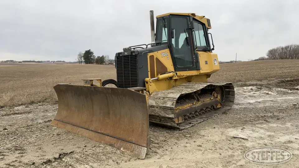 2005 Deere 700J LGP Dozer