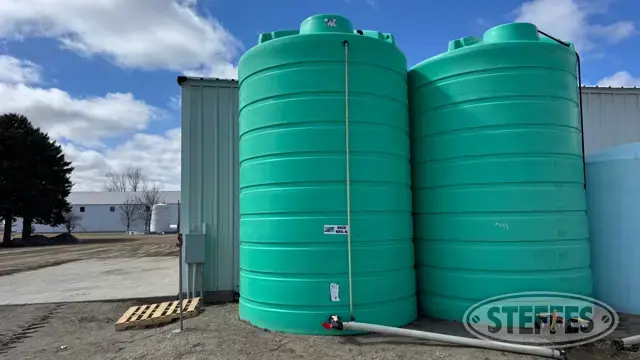 Enduraplas 6,000 gal. poly tank