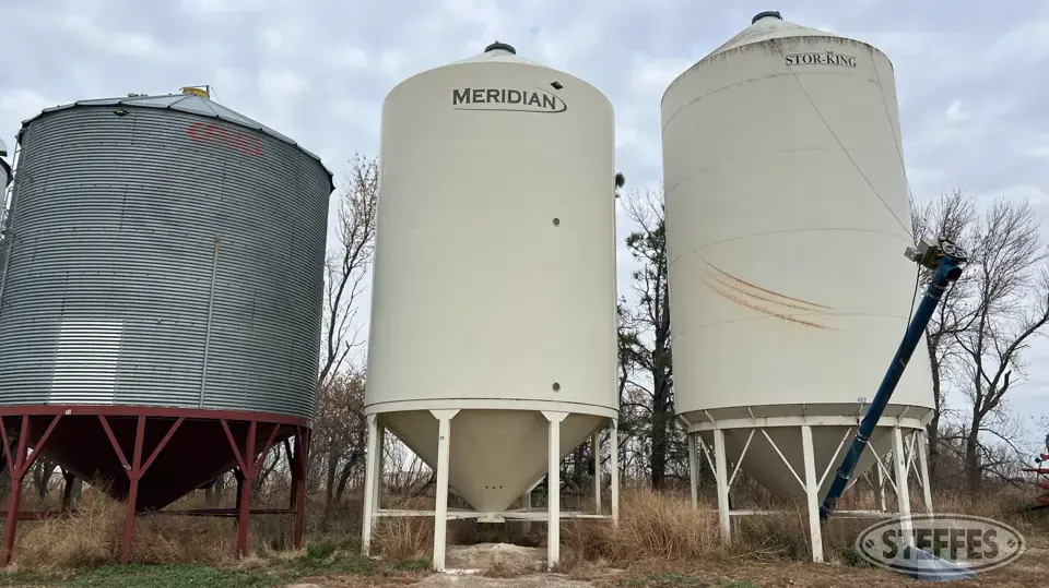 Meridian M1620 Hopper Bin