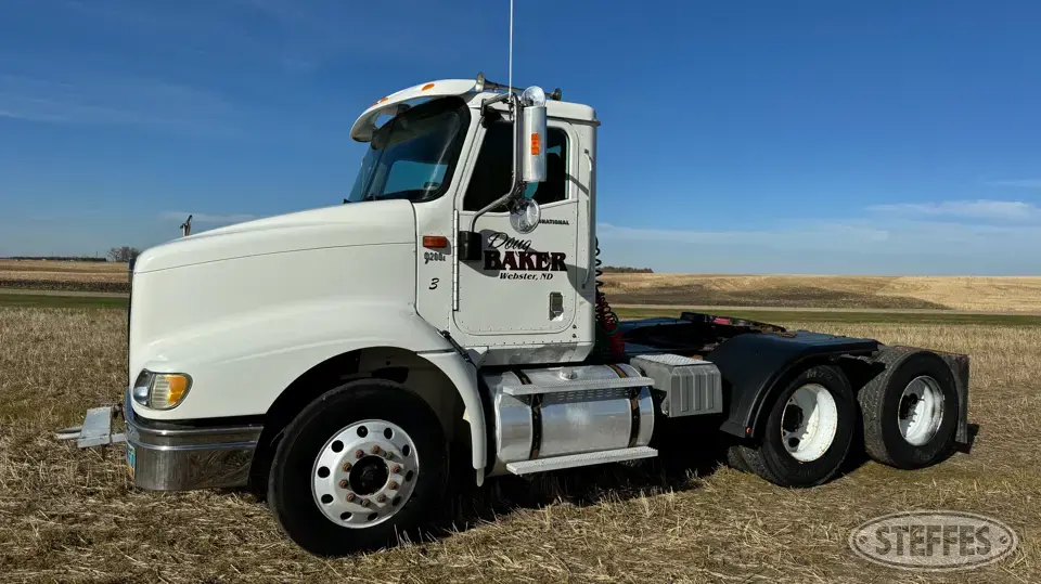 2004 International 9200i Conventional Truck without Sleeper