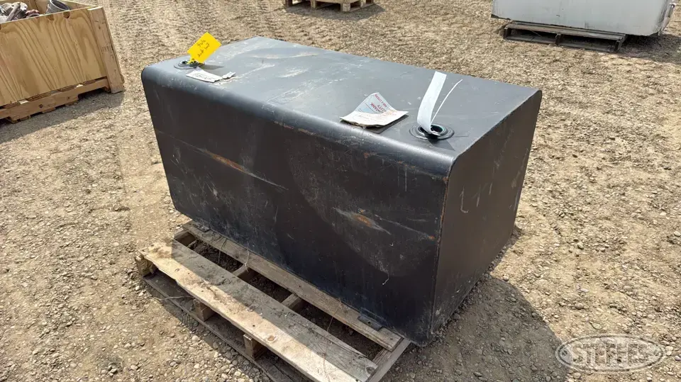 DeeZee Fuel Tank