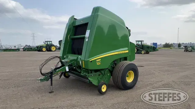 2017 John Deere 569 Premium