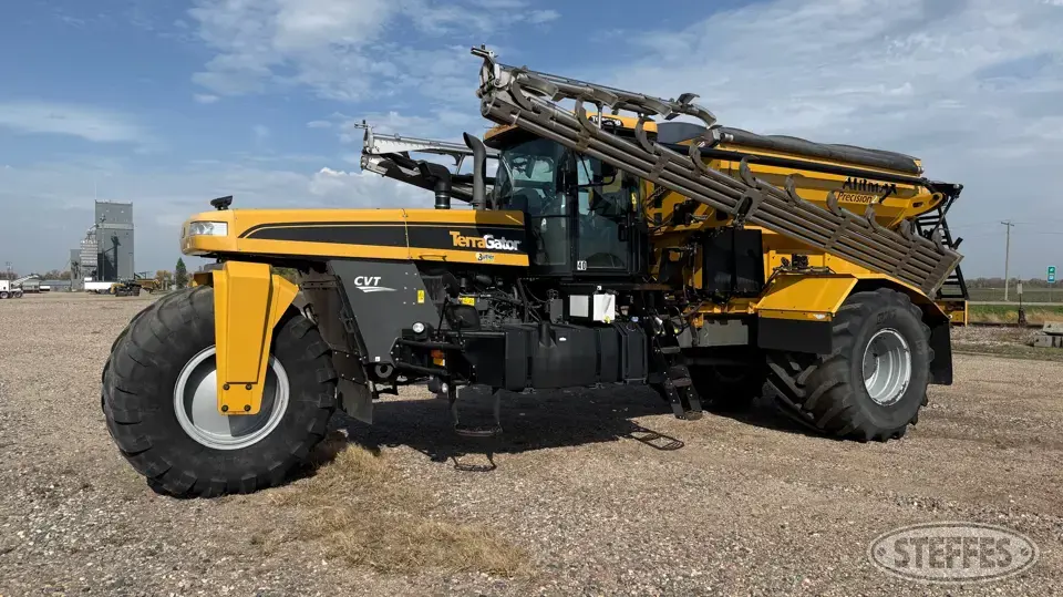 2016 TerraGator 9300 Self-Propelled Dry Applicators-Spreaders-Floater