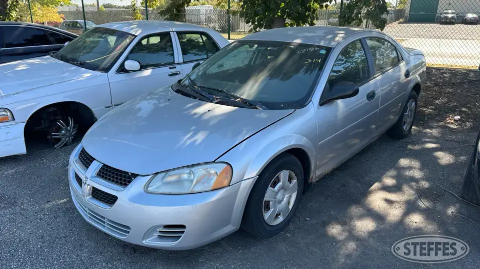 2004 Dodge Stratus SE Car