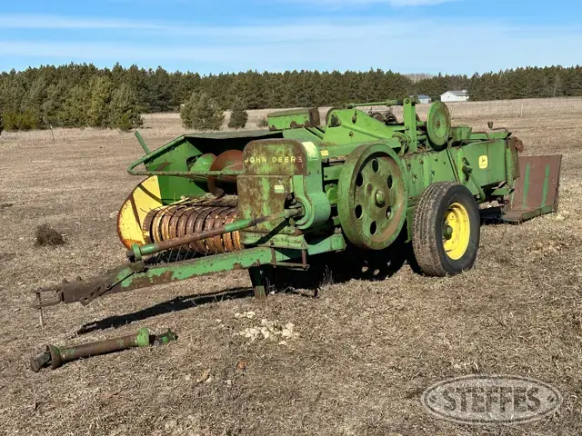 John Deere 24T