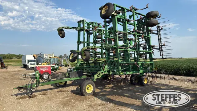 John Deere 2410