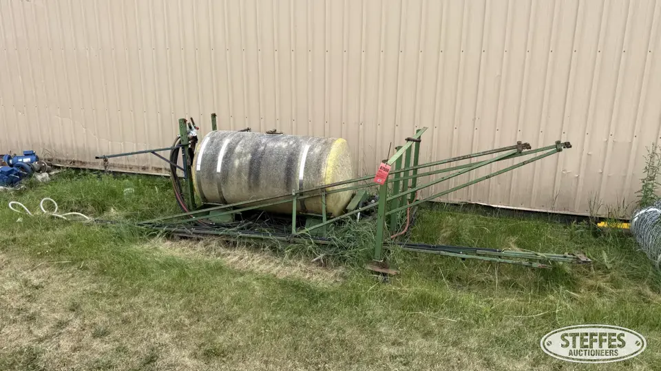 John Deere sprayer Lawn Sprayers and Spreader