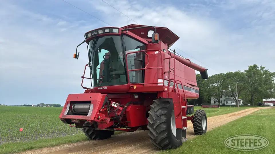 2000 Case IH 2366 Combine