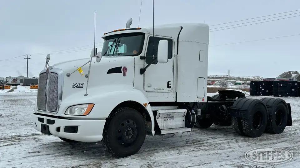 2014 Kenworth T660 Conventional Truck with Sleeper