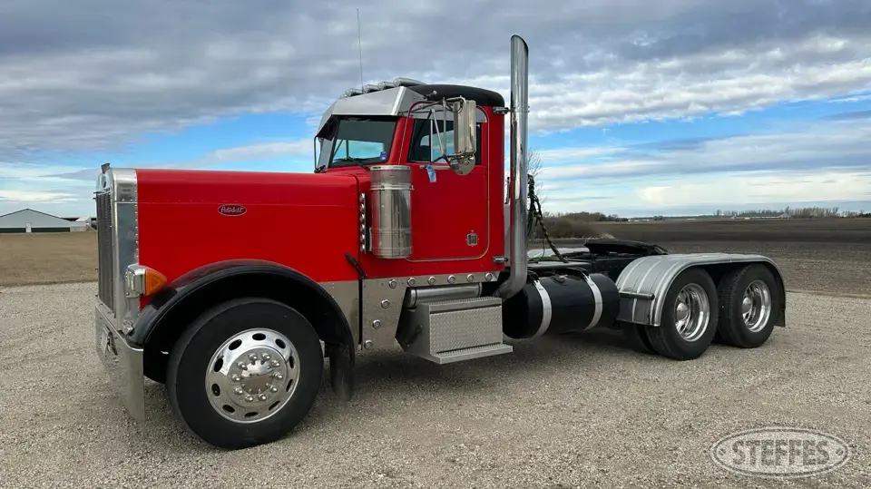 2000 Peterbilt 379 EXHD Conventional Truck without Sleeper