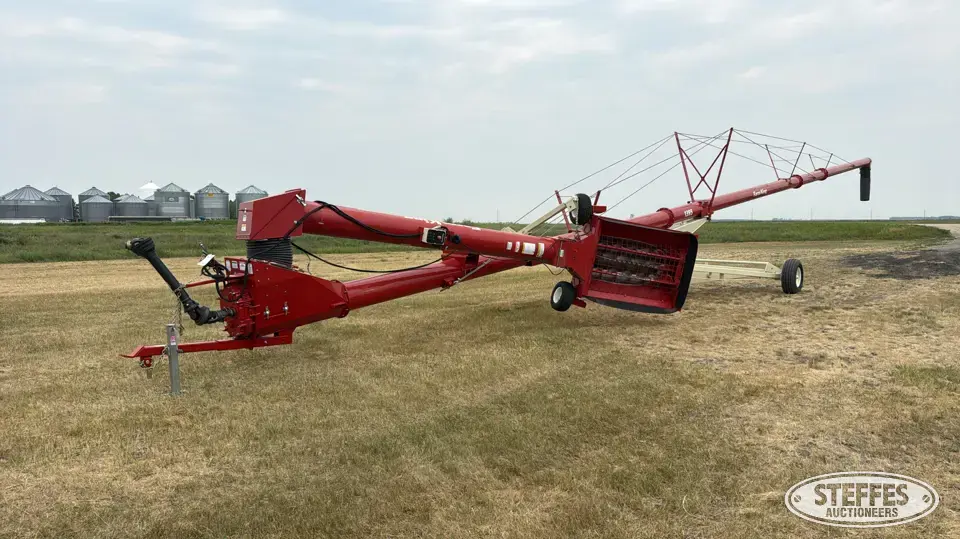 Farm King 1395 Swing Hopper Auger