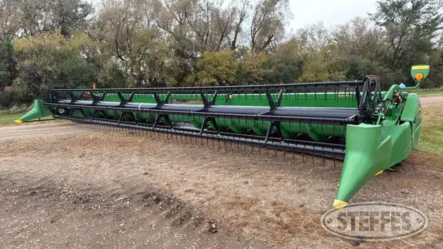 2015 John Deere 635F