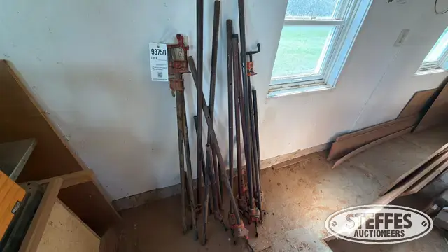 Pipe clamps