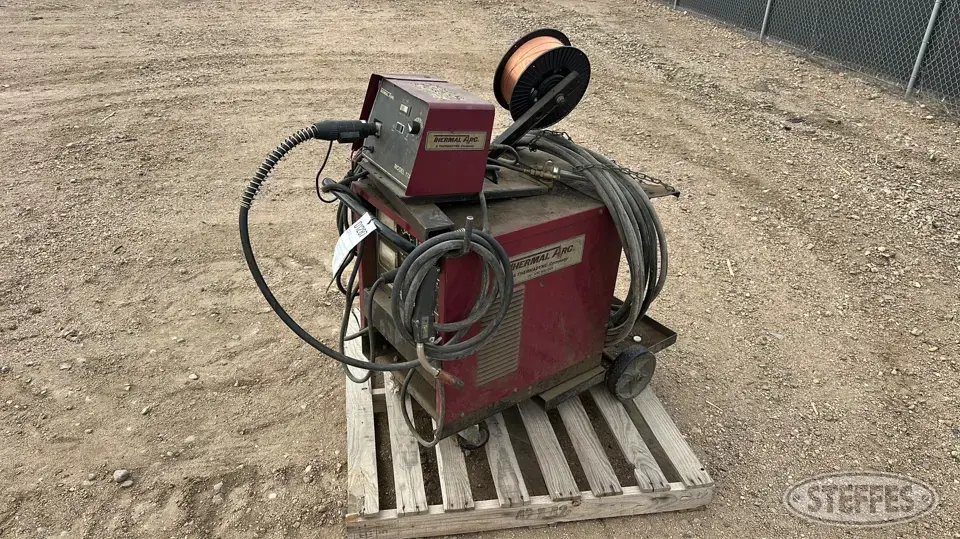 Thermal Arc Fabstar 430 Welding